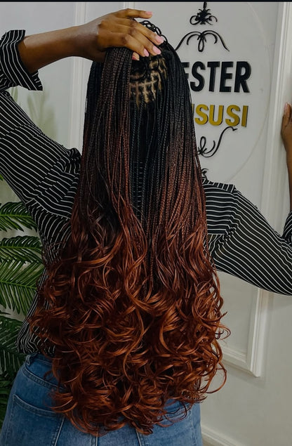 Extension de tresse bouclée FRENCH CURLS Couleur: BUG/ Gold Longueur:30